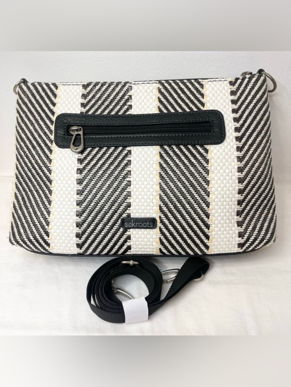 Sakroots Artist Circle Collection Woven Crossbody Black & White Like New